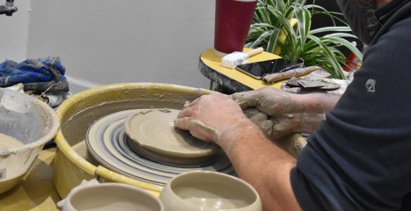 Group pottery wheel classes 